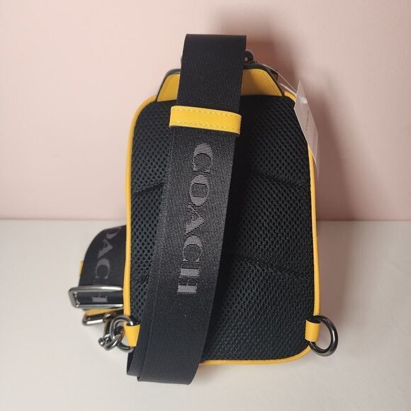 NWT Coach Men's Racer Sling Pack CX071 Honey - Picture 3 of 7